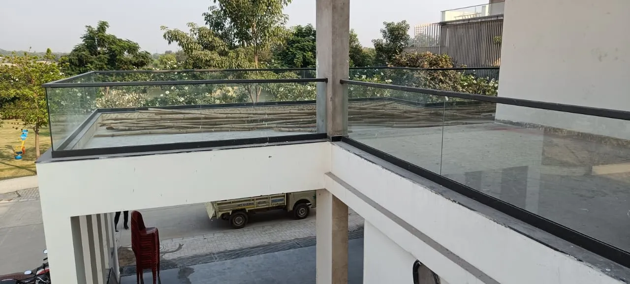 Aluminium & SS Glass Manufacturer in Chhattisgarh